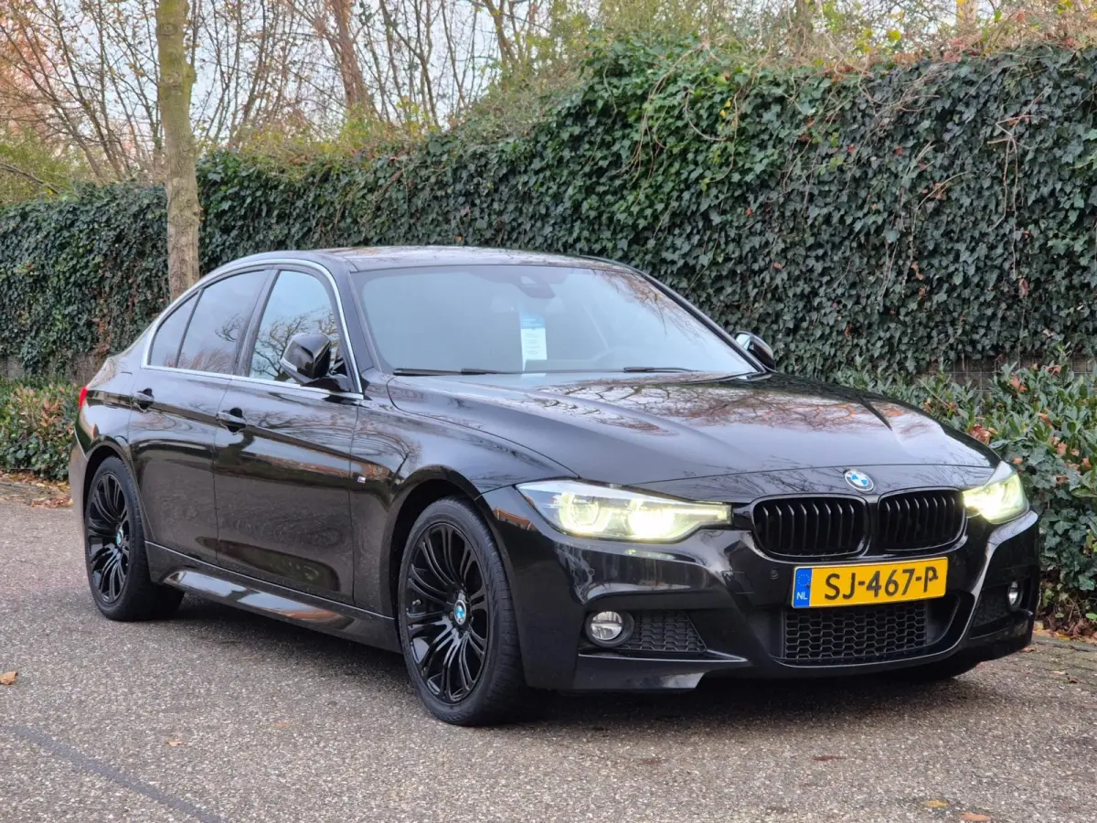 320i M Sport Ed Apple CarPlay Trekhaak Camera Line Assist Shadow Executive