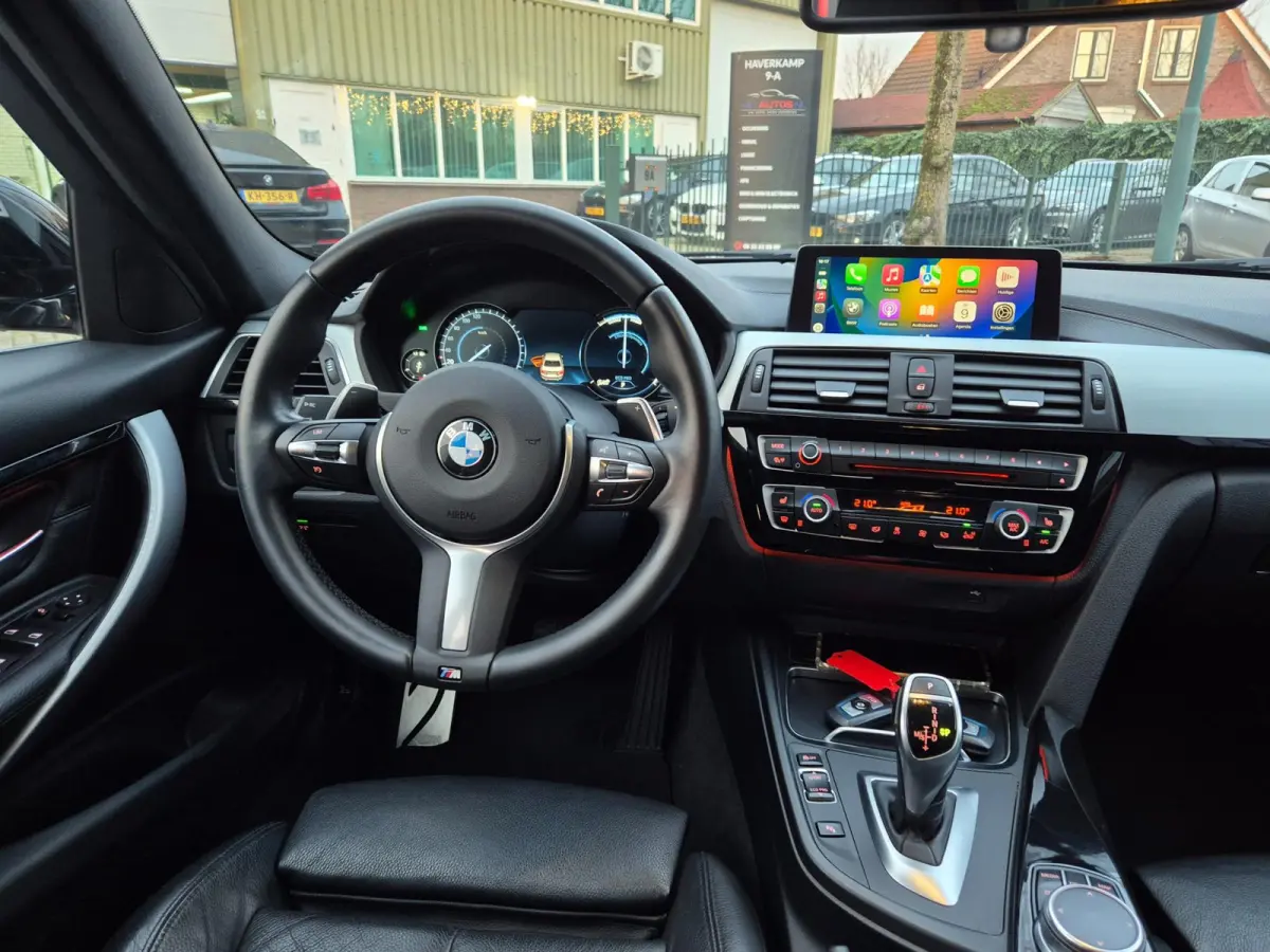 320i M Sport Ed Apple CarPlay Trekhaak Camera Line Assist Shadow Executive