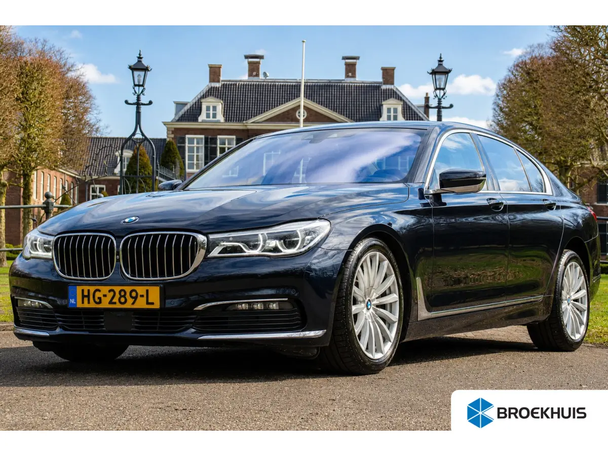 740i High Executive | NL-AUTO! | 1E EIGENAAR! | LUCHT VERING | TREKHAAK | ALL SEASON | 360° CAMERA | DODE HOEK | DEALER OH! | ADAPTIVE CRUISE | LEDER  | PRACHTIGE STAAT!