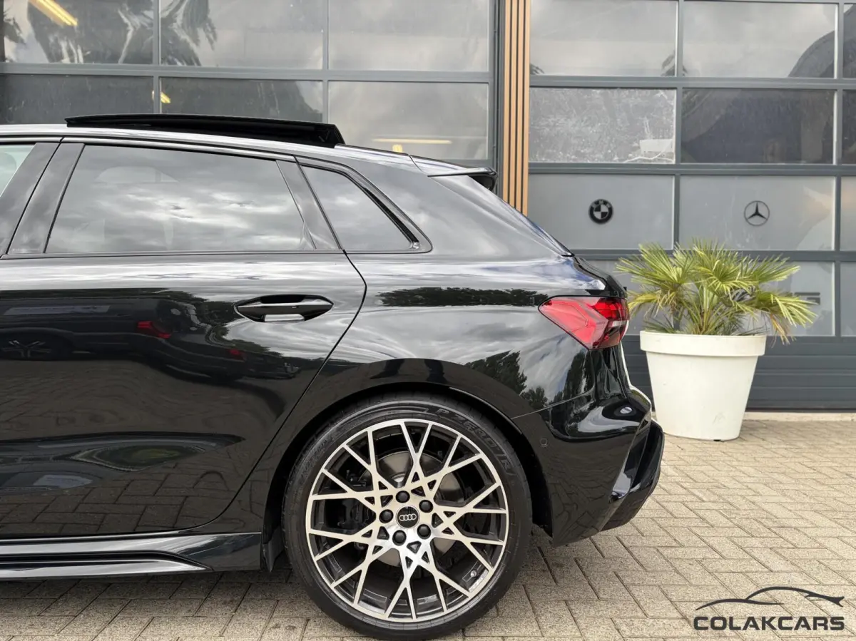 RS 3 2.5 TFSI RS 3 quattro