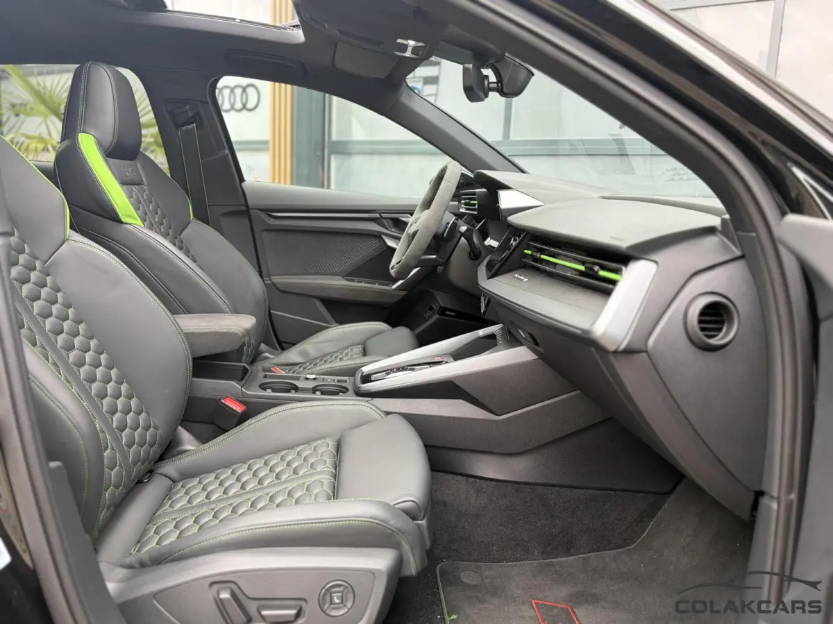 RS 3 2.5 TFSI RS 3 quattro