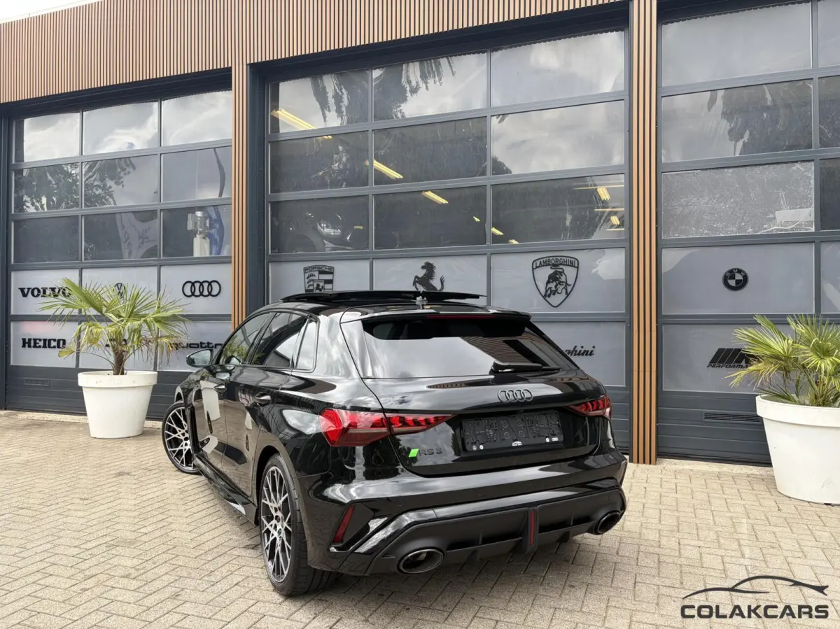 RS 3 2.5 TFSI RS 3 quattro
