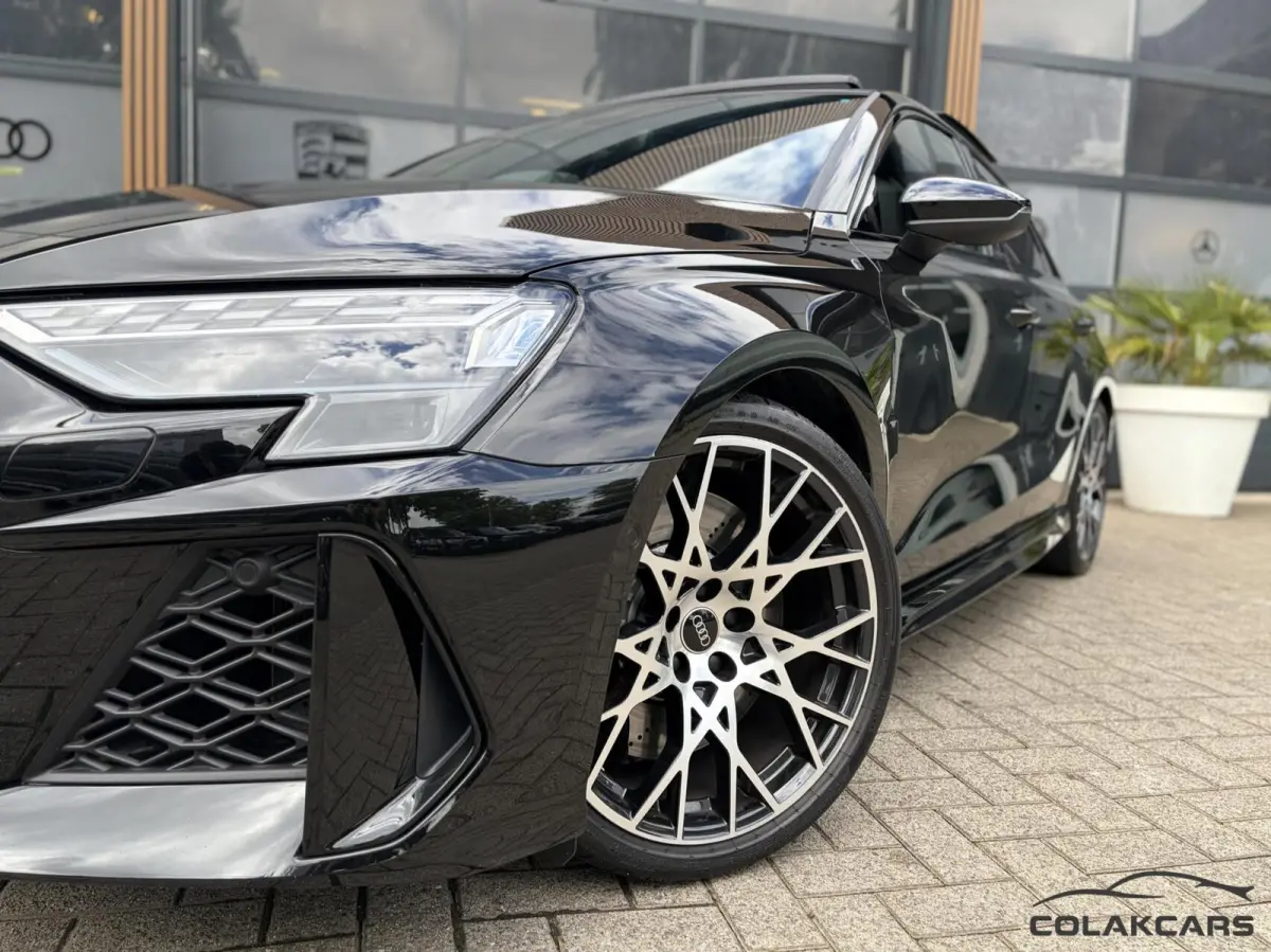 RS 3 2.5 TFSI RS 3 quattro