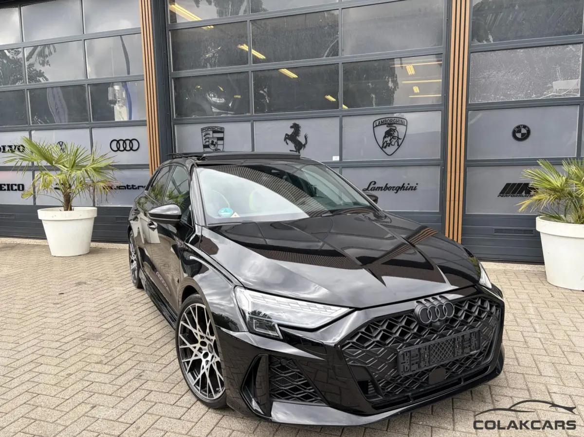 RS 3 2.5 TFSI RS 3 quattro