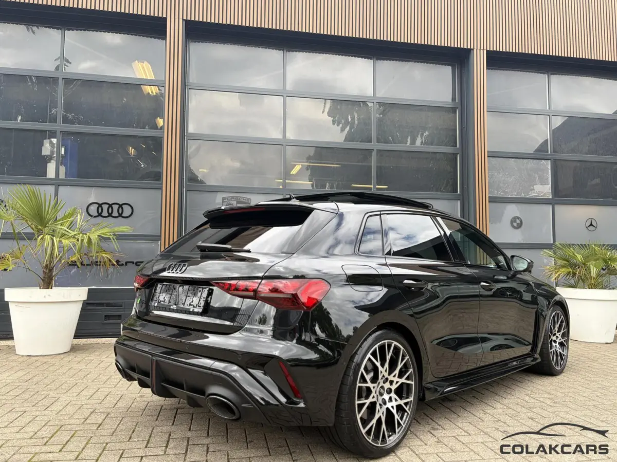 RS 3 2.5 TFSI RS 3 quattro