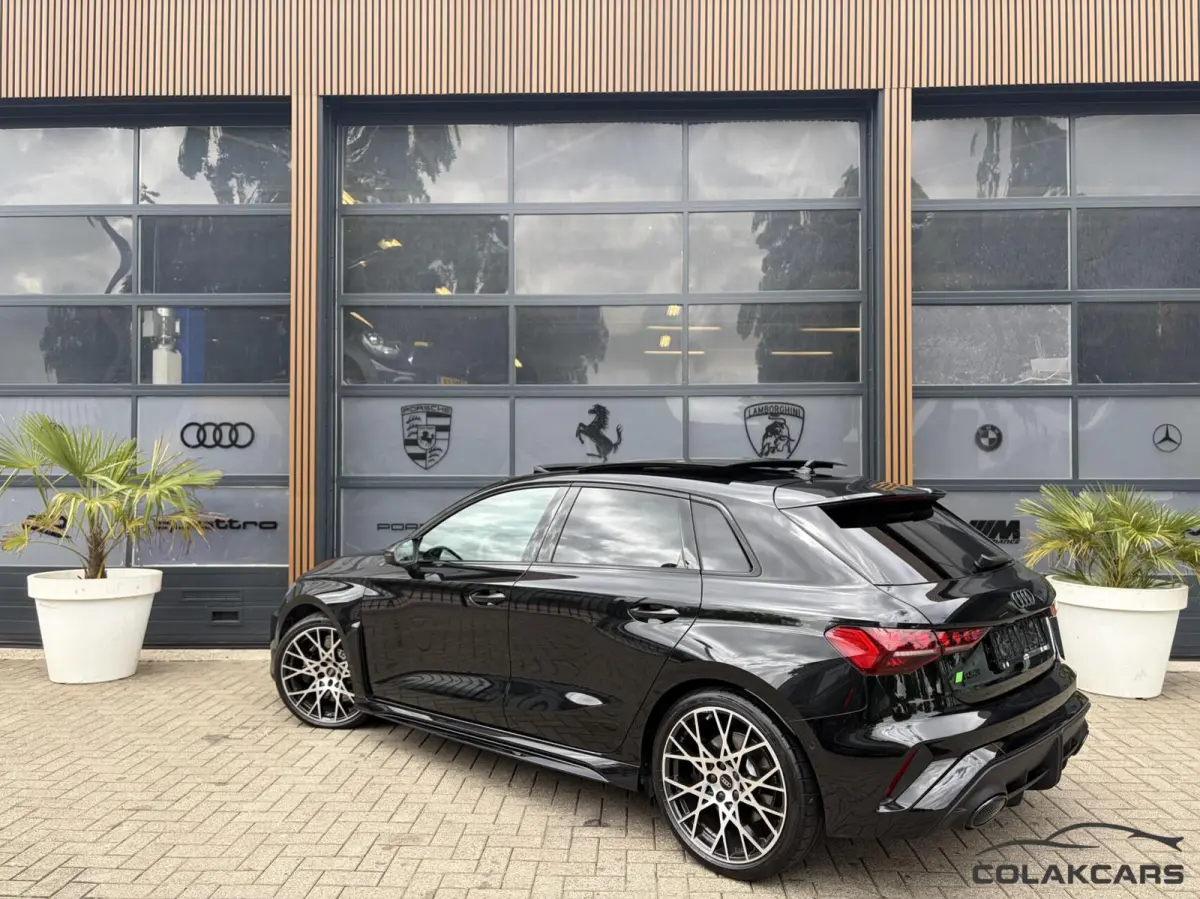 RS 3 2.5 TFSI RS 3 quattro