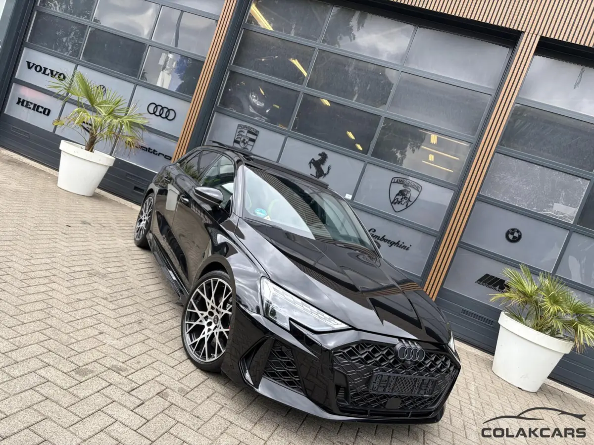 RS 3 2.5 TFSI RS 3 quattro