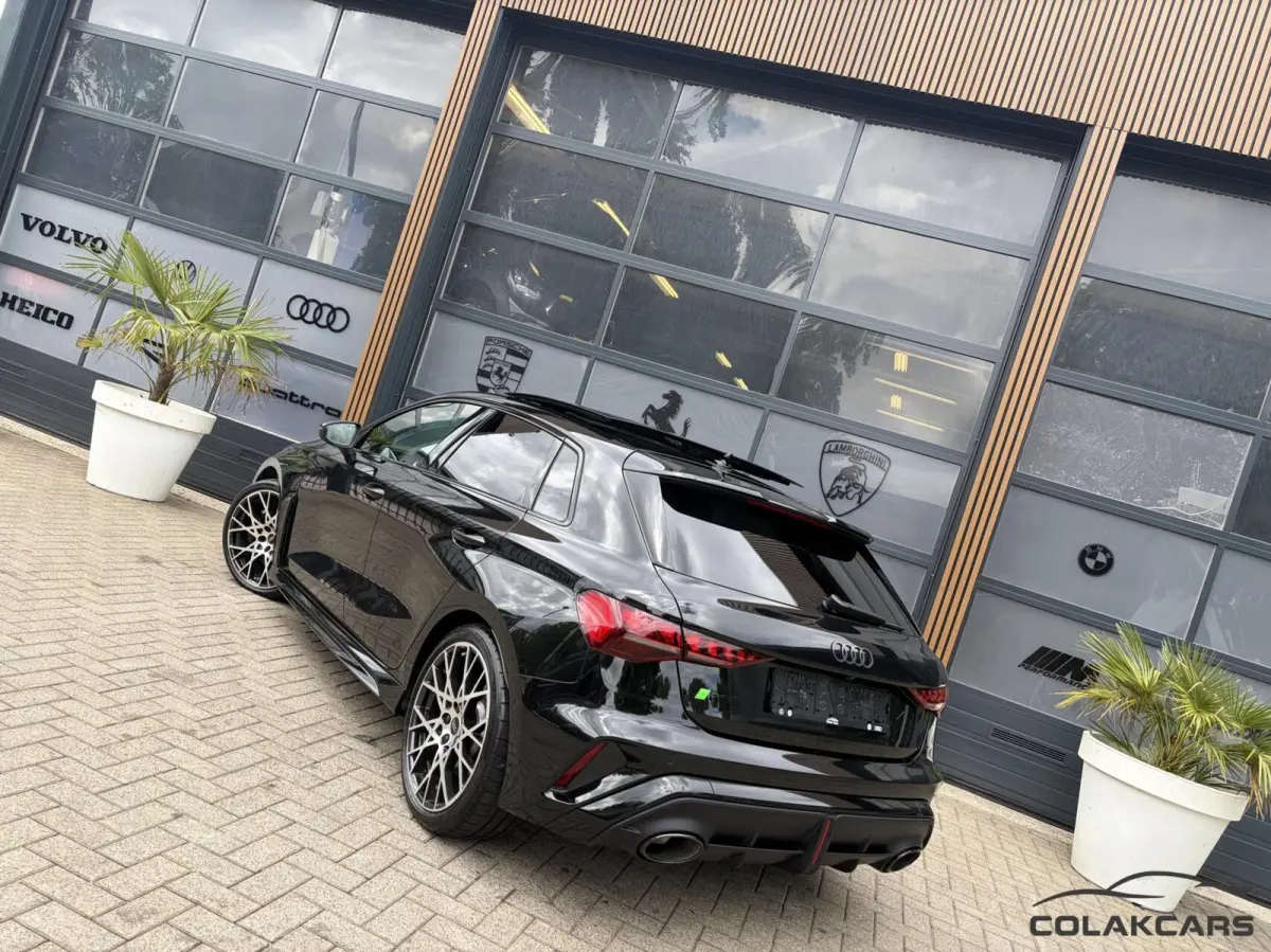 RS 3 2.5 TFSI RS 3 quattro