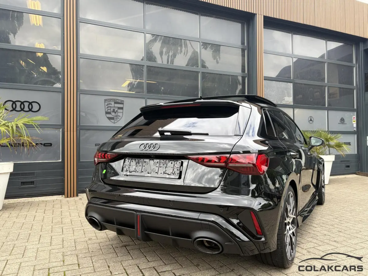 RS 3 2.5 TFSI RS 3 quattro