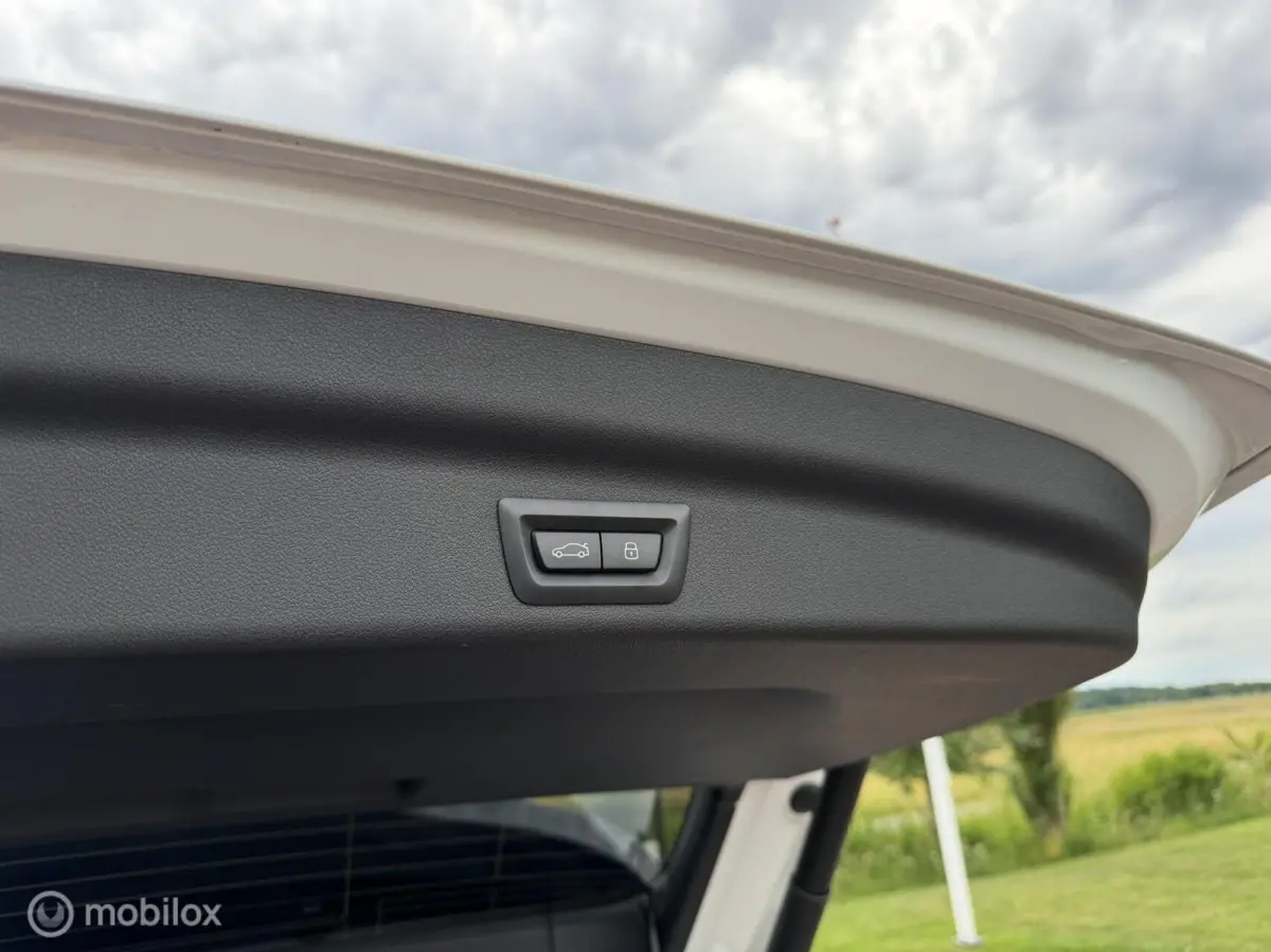 xDrive25e M Sport Pano H&K HUD 360 Memory Leder ACC