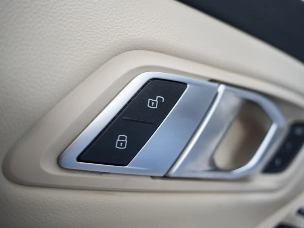 M340i xDrive | Innovationspakket | Comfort Access | Head-Up Display | Achteruitrijcamera | Stoelverwarming | PDC | Laserlight | 19 inch