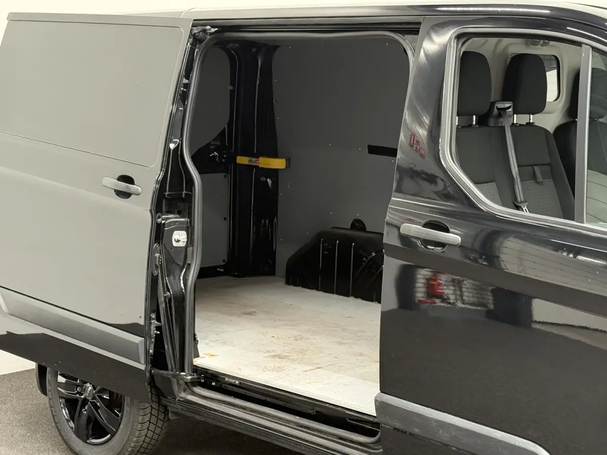 300 2.0 TDCI L1H1 Trend Automaat Raptor Edition Parkeersensoren Cruise Control Airco Stoelverwarming Verwarmbare voorruit