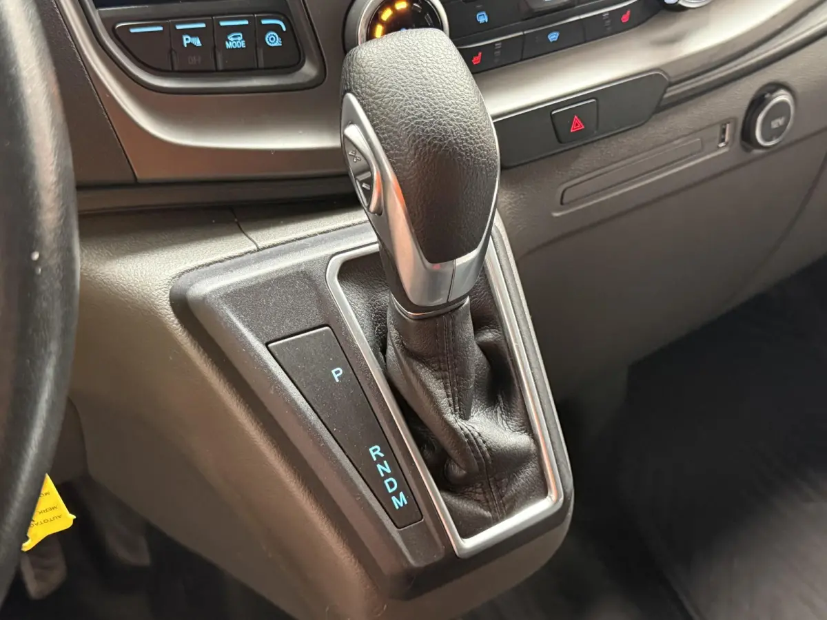 300 2.0 TDCI L1H1 Trend Automaat Raptor Edition Parkeersensoren Cruise Control Airco Stoelverwarming Verwarmbare voorruit