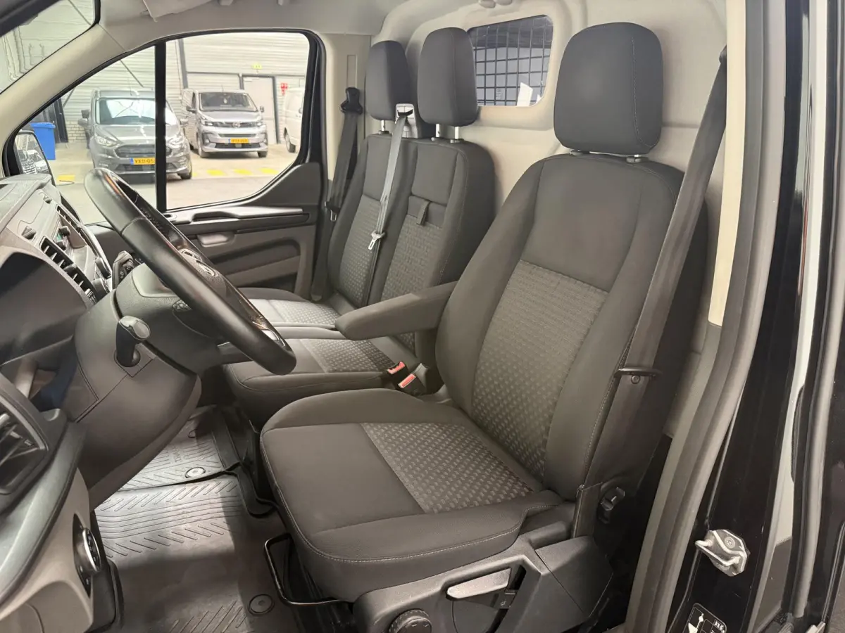 300 2.0 TDCI L1H1 Trend Automaat Raptor Edition Parkeersensoren Cruise Control Airco Stoelverwarming Verwarmbare voorruit