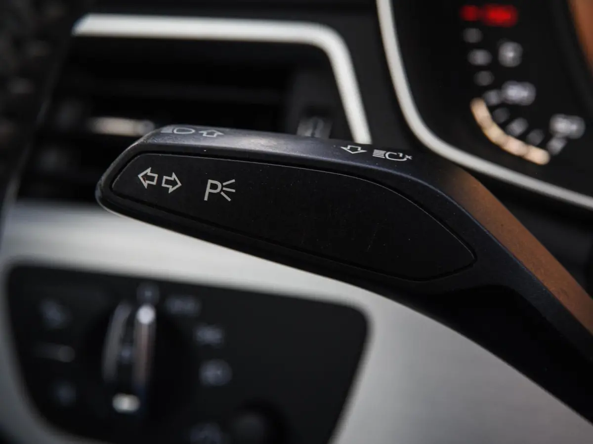 1.4 TFSI Sport S-line Edition Virtual Cockpit Ambianceverlichting Stoelverwarming LED Apple CarPlay Android Auto DAB Navigatie 18"