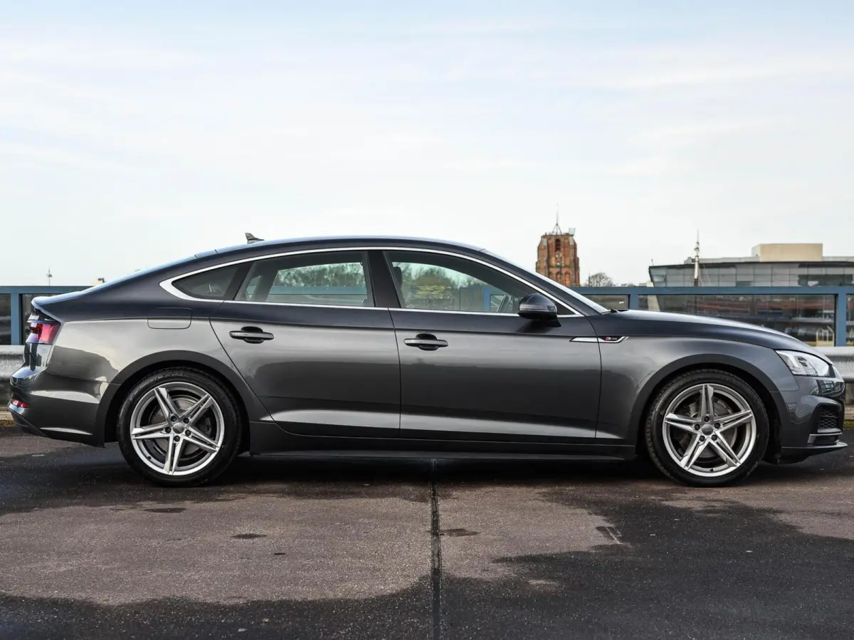 1.4 TFSI Sport S-line Edition Virtual Cockpit Ambianceverlichting Stoelverwarming LED Apple CarPlay Android Auto DAB Navigatie 18"