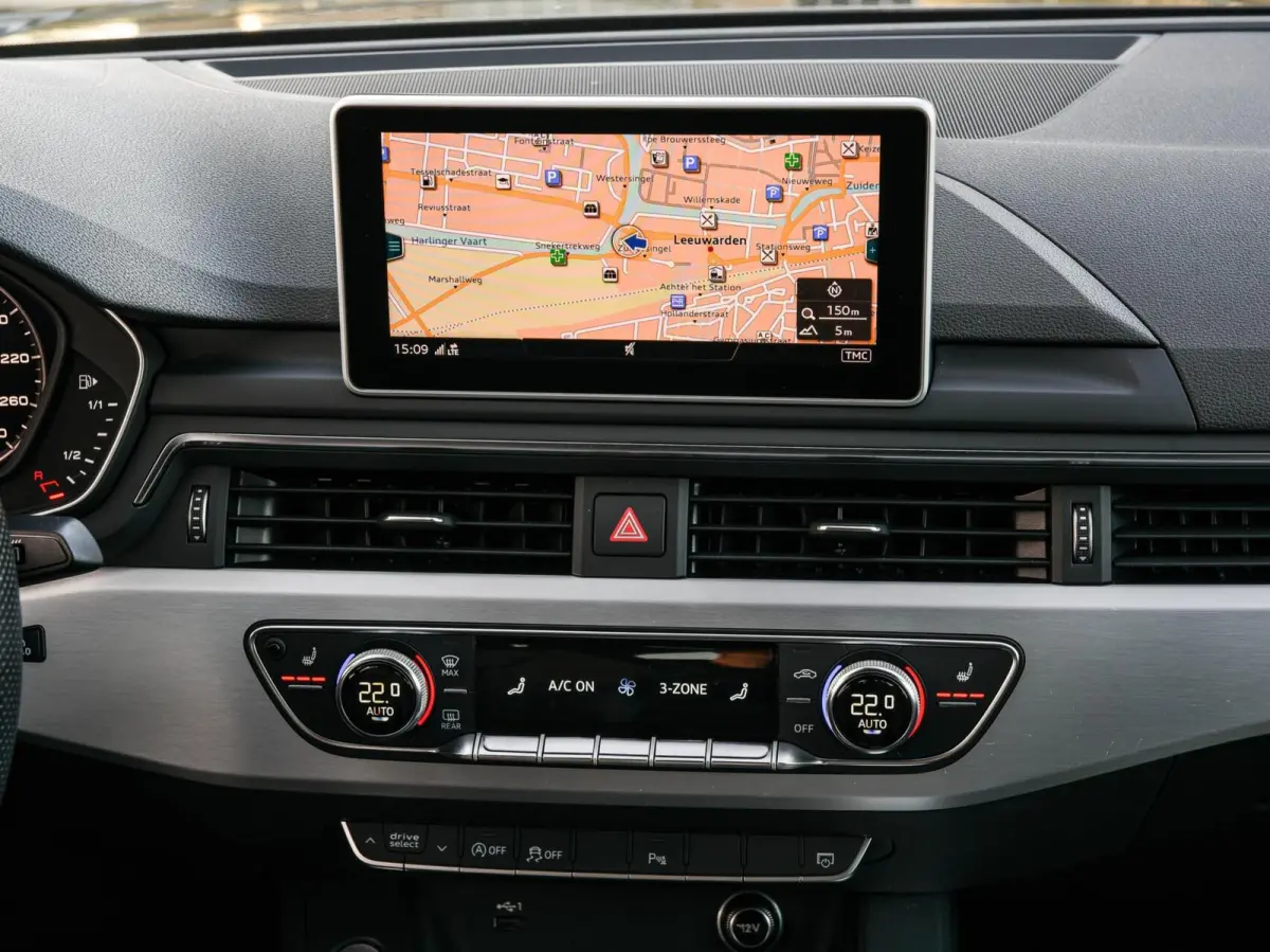 1.4 TFSI Sport S-line Edition Virtual Cockpit Ambianceverlichting Stoelverwarming LED Apple CarPlay Android Auto DAB Navigatie 18"