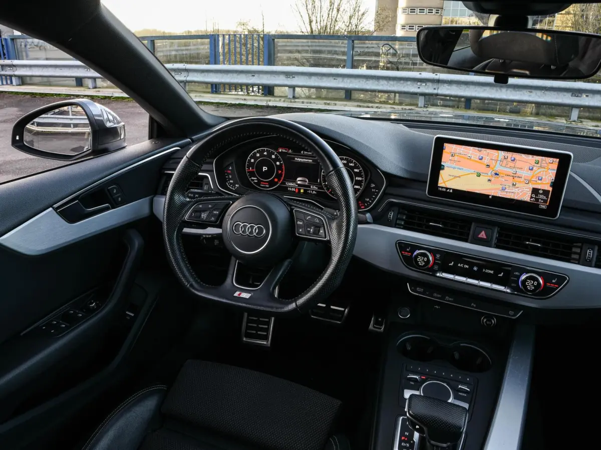 1.4 TFSI Sport S-line Edition Virtual Cockpit Ambianceverlichting Stoelverwarming LED Apple CarPlay Android Auto DAB Navigatie 18"
