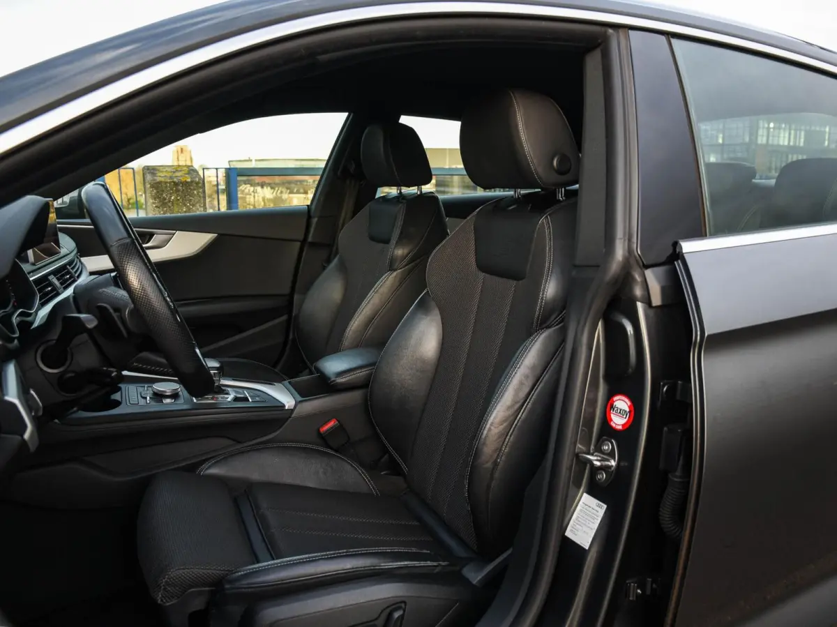 1.4 TFSI Sport S-line Edition Virtual Cockpit Ambianceverlichting Stoelverwarming LED Apple CarPlay Android Auto DAB Navigatie 18"