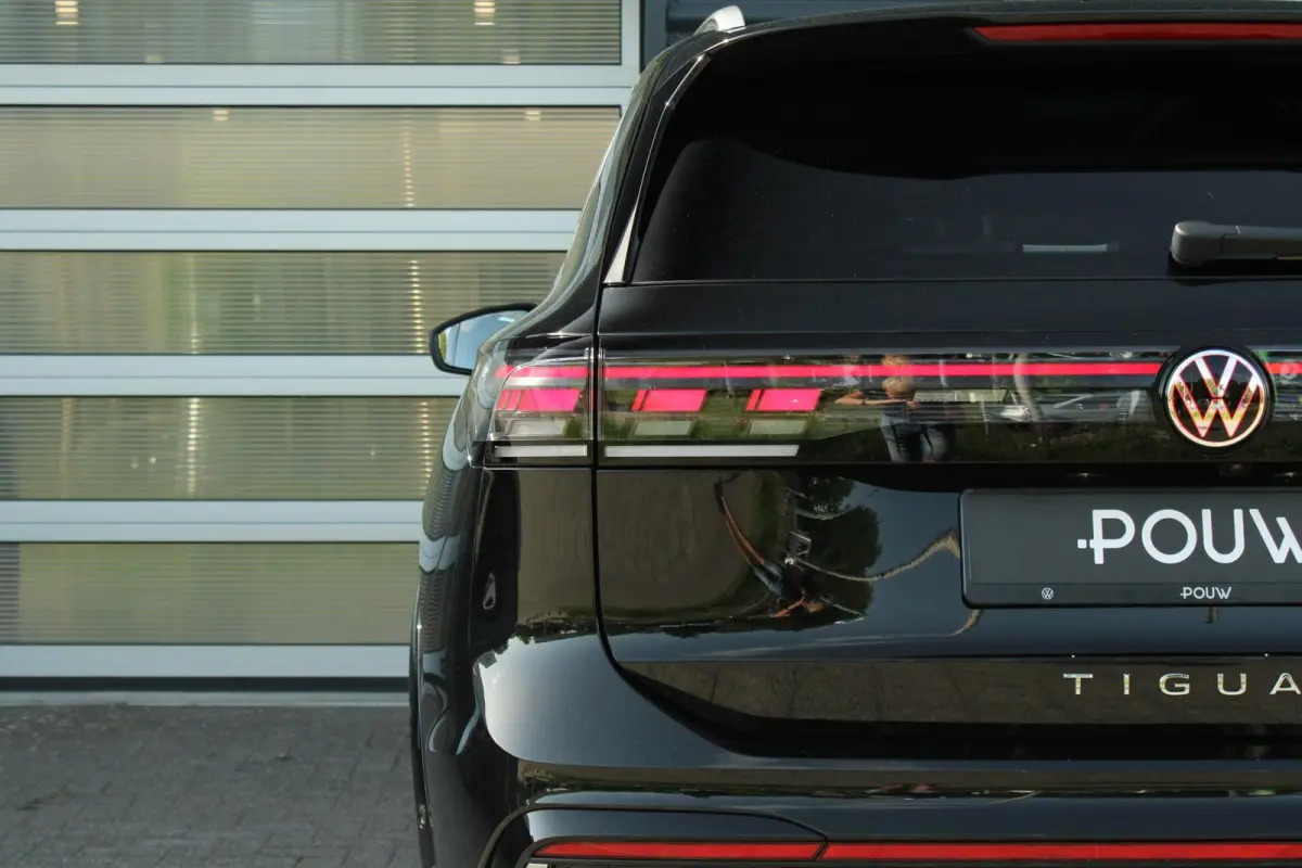 1.5 eHybrid 204pk R-Line Edition | Velgen 20'' | Trekhaak Inklapbaar