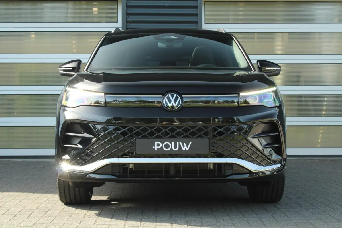 1.5 eHybrid 204pk R-Line Edition | Velgen 20'' | Trekhaak Inklapbaar