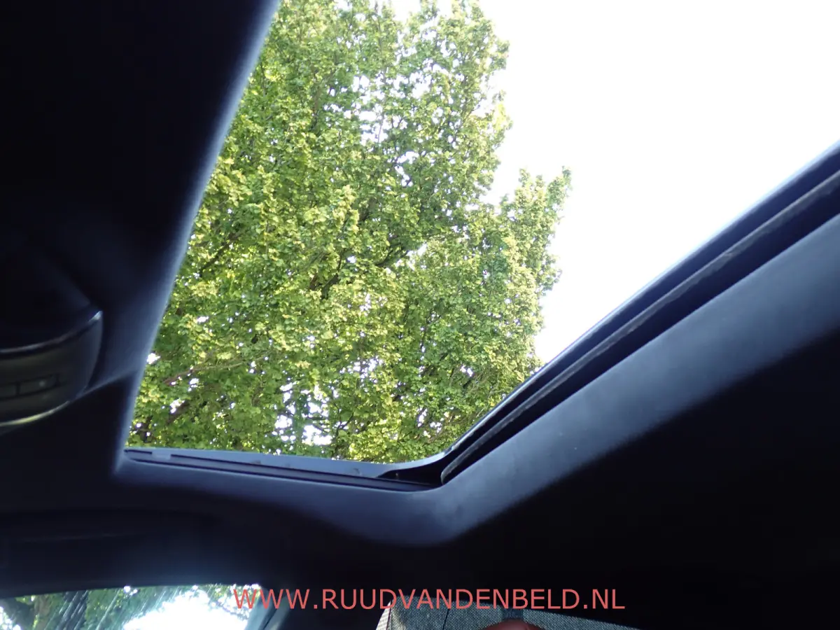 3.0 S Q4 20 INCH / NAVI / SCHUIFDAK