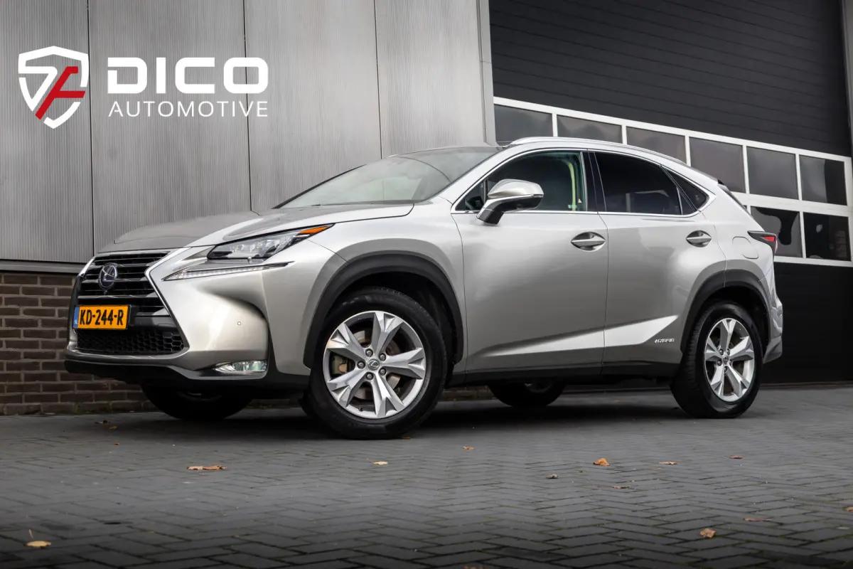 300h 198 pk AWD President Line / Red-Carpet/ Stoel.Verw+Verk/ Stuurwerw/ 360-Camera/ Adapt. Cruise/ Head-Up/ Keyless/ 18''LMV