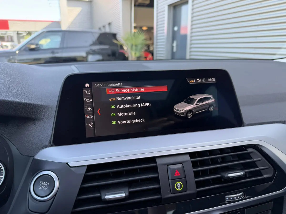 xDrive30e High Executive SOH 91% Leer Panoramadak Trekhaak Adaptieve LED 19 Inch Keyess Entry Head-Up Display Carplay Elek Stoelverstelling
