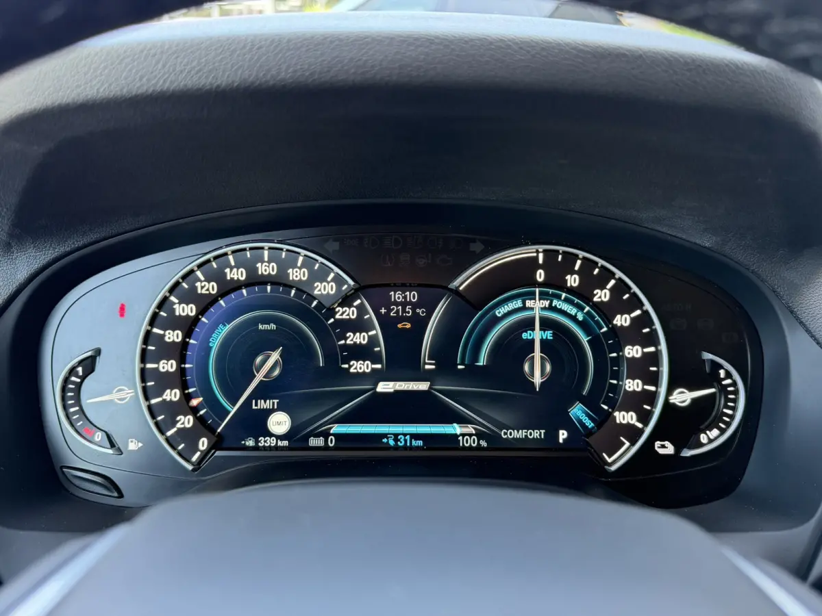 xDrive30e High Executive SOH 91% Leer Panoramadak Trekhaak Adaptieve LED 19 Inch Keyess Entry Head-Up Display Carplay Elek Stoelverstelling
