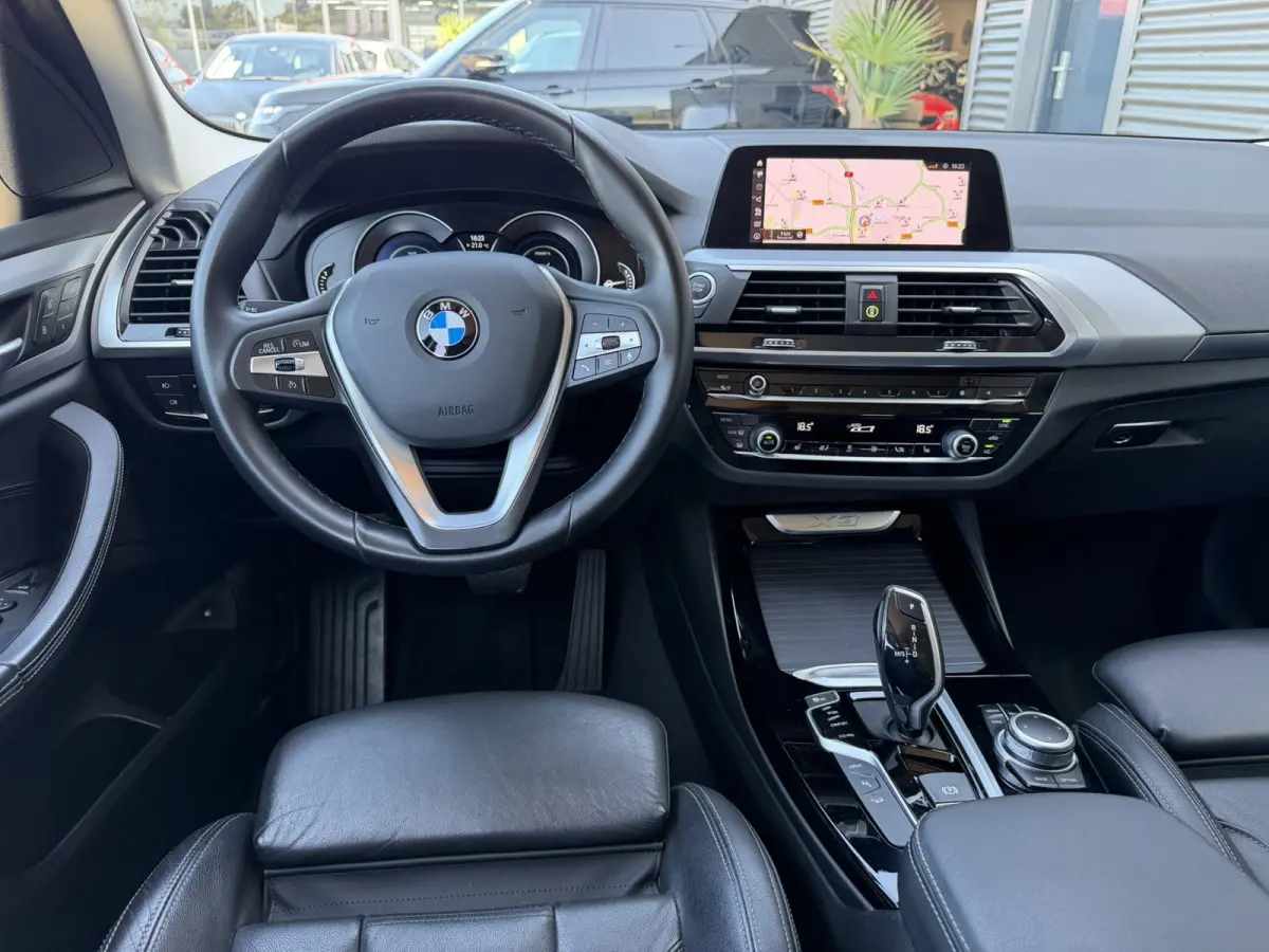 xDrive30e High Executive SOH 91% Leer Panoramadak Trekhaak Adaptieve LED 19 Inch Keyess Entry Head-Up Display Carplay Elek Stoelverstelling