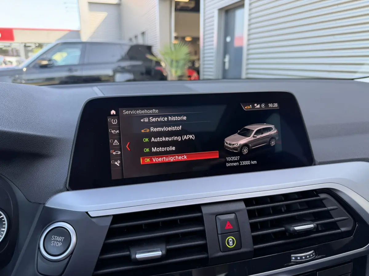 xDrive30e High Executive SOH 91% Leer Panoramadak Trekhaak Adaptieve LED 19 Inch Keyess Entry Head-Up Display Carplay Elek Stoelverstelling