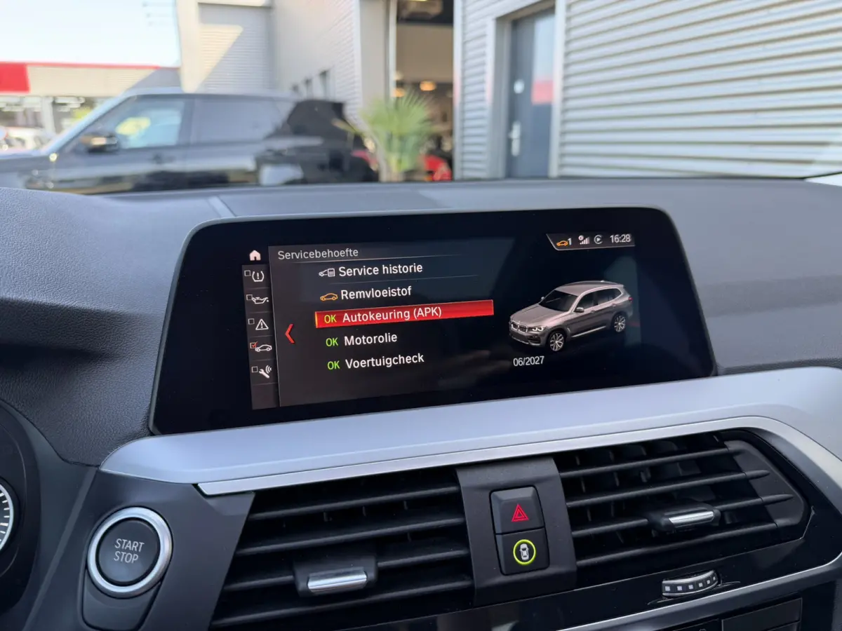 xDrive30e High Executive SOH 91% Leer Panoramadak Trekhaak Adaptieve LED 19 Inch Keyess Entry Head-Up Display Carplay Elek Stoelverstelling