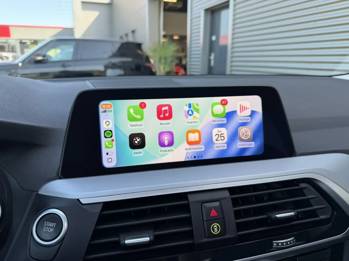 xDrive30e High Executive SOH 91% Leer Panoramadak Trekhaak Adaptieve LED 19 Inch Keyess Entry Head-Up Display Carplay Elek Stoelverstelling