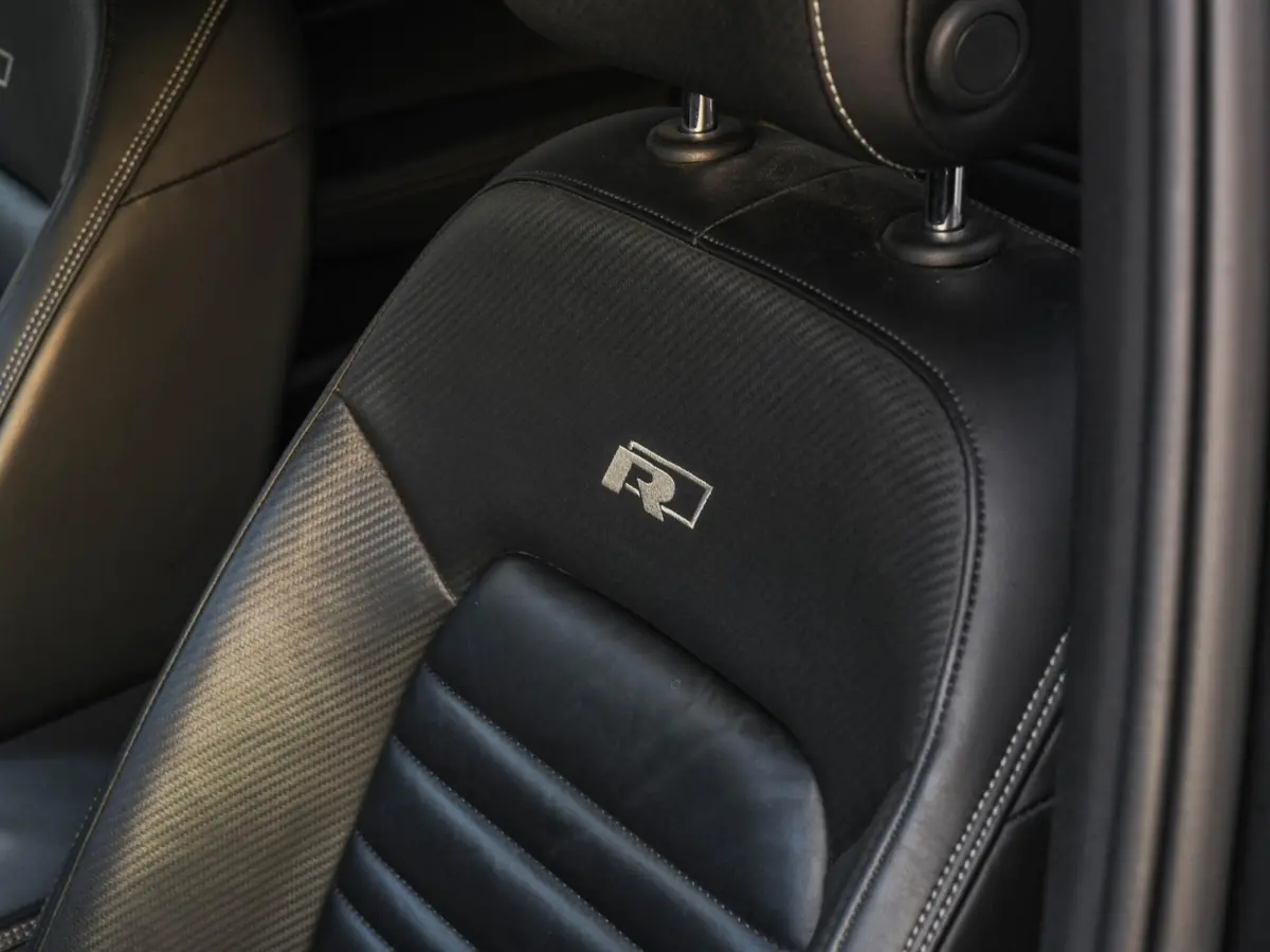 1.6 TDI DSG Highline R-Line Facelift Leder Virtual Cockpit LED ACC Harman/Kardon ergoComfort Navigatie Apple CarPlay Android Auto Trekhaak Stoelverwarming 17"