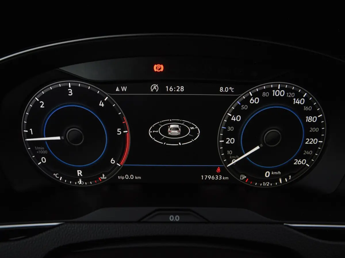 1.6 TDI DSG Highline R-Line Facelift Leder Virtual Cockpit LED ACC Harman/Kardon ergoComfort Navigatie Apple CarPlay Android Auto Trekhaak Stoelverwarming 17"