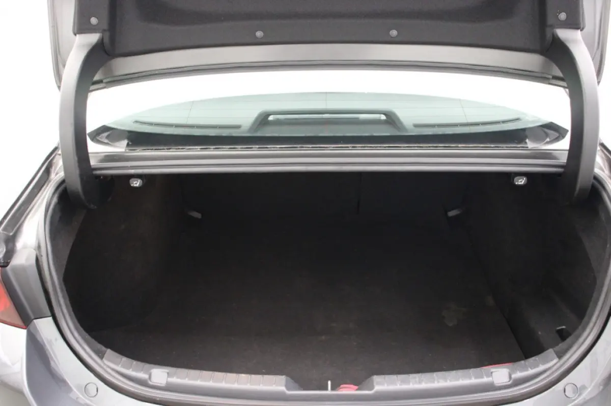2.0 e-SkyActiv-G M Hybrid Comfort - Carplay, Navi, Camera, Stoel/Stuur verw. PDC