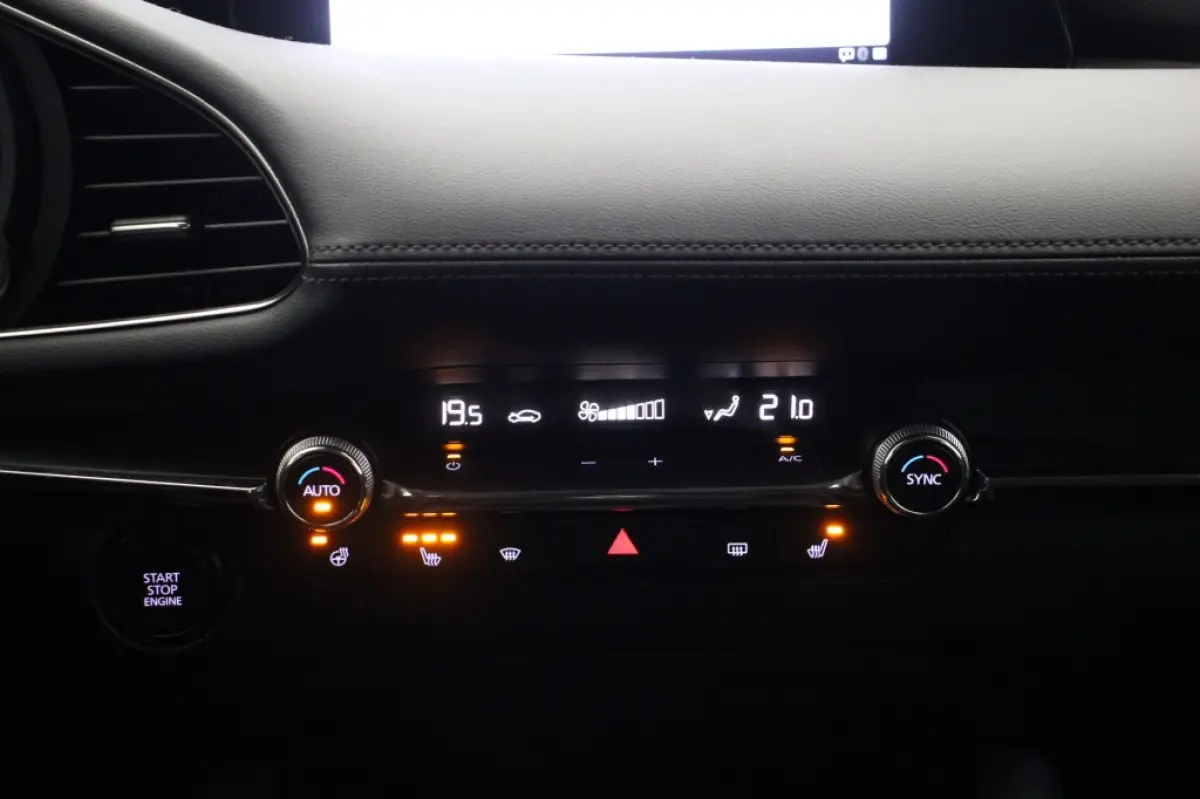 2.0 e-SkyActiv-G M Hybrid Comfort - Carplay, Navi, Camera, Stoel/Stuur verw. PDC