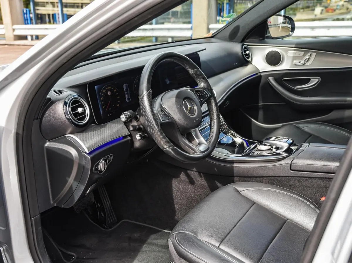 200 AMG Line | Panoramadak | Leder | 360 Camera | Widescreen | LED | Apple CarPlay Android Auto | Memory | 19" | Sfeerverlichting | Dealeronderhouden