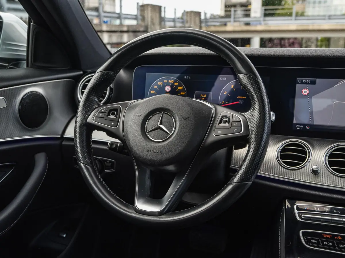 200 AMG Line | Panoramadak | Leder | 360 Camera | Widescreen | LED | Apple CarPlay Android Auto | Memory | 19" | Sfeerverlichting | Dealeronderhouden