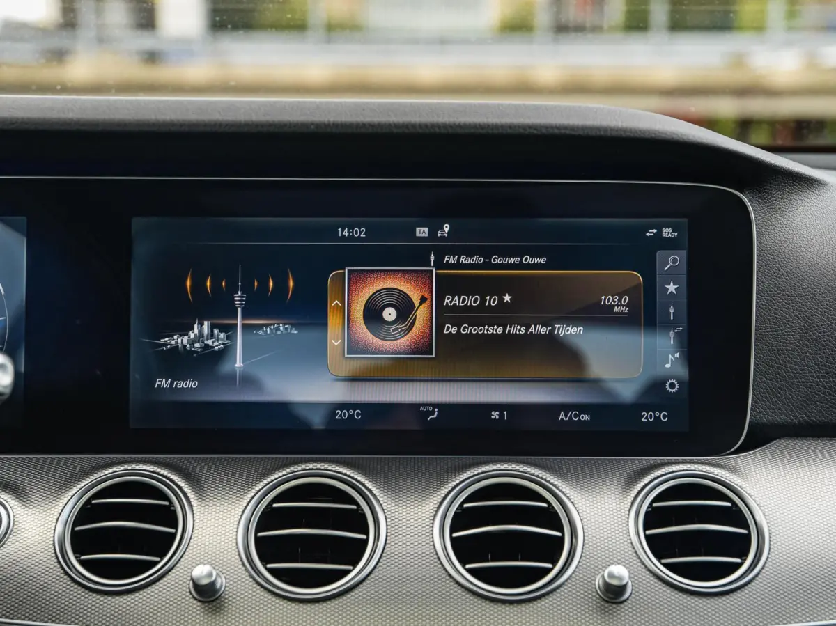 200 AMG Line | Panoramadak | Leder | 360 Camera | Widescreen | LED | Apple CarPlay Android Auto | Memory | 19" | Sfeerverlichting | Dealeronderhouden
