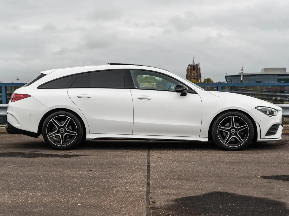 180 AMG | Panoramadak | LED | Widescreen | Camera | Navigatie | Apple CarPlay / Android Auto | Stoelverwarming