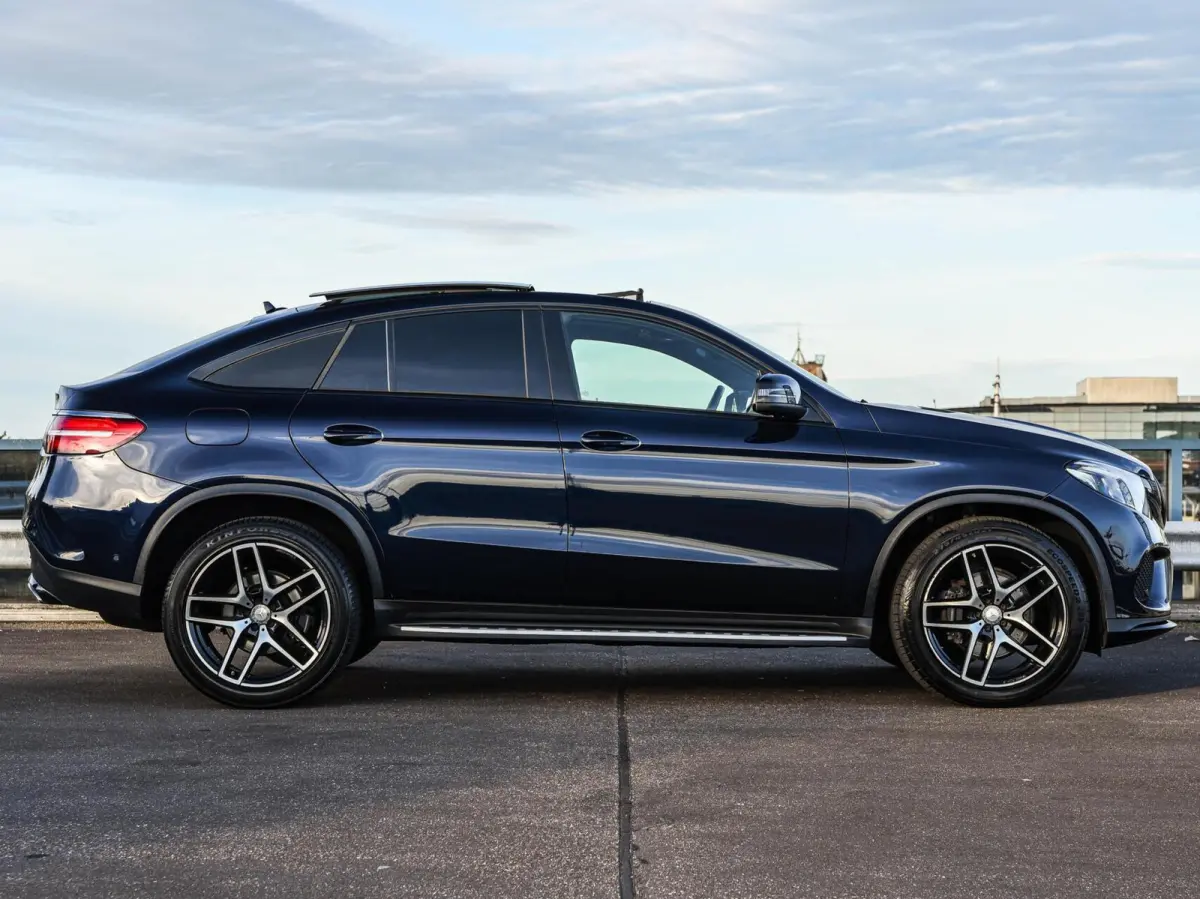 350 d 4MATIC AMG Panoramadak Distronic Camera Night Edition Grijs Kenteken 350 d 4MATIC