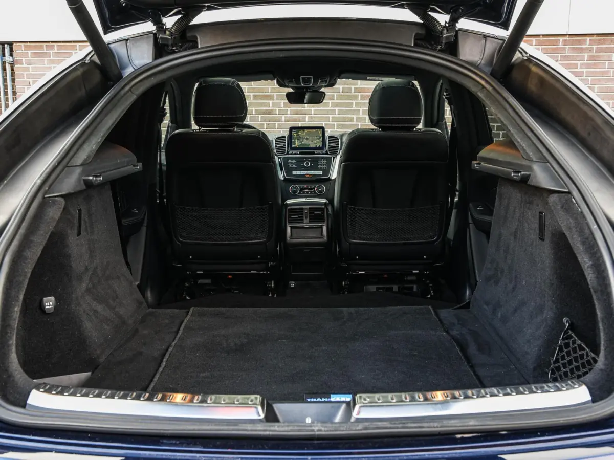 350 d 4MATIC AMG Panoramadak Distronic Camera Night Edition Grijs Kenteken 350 d 4MATIC