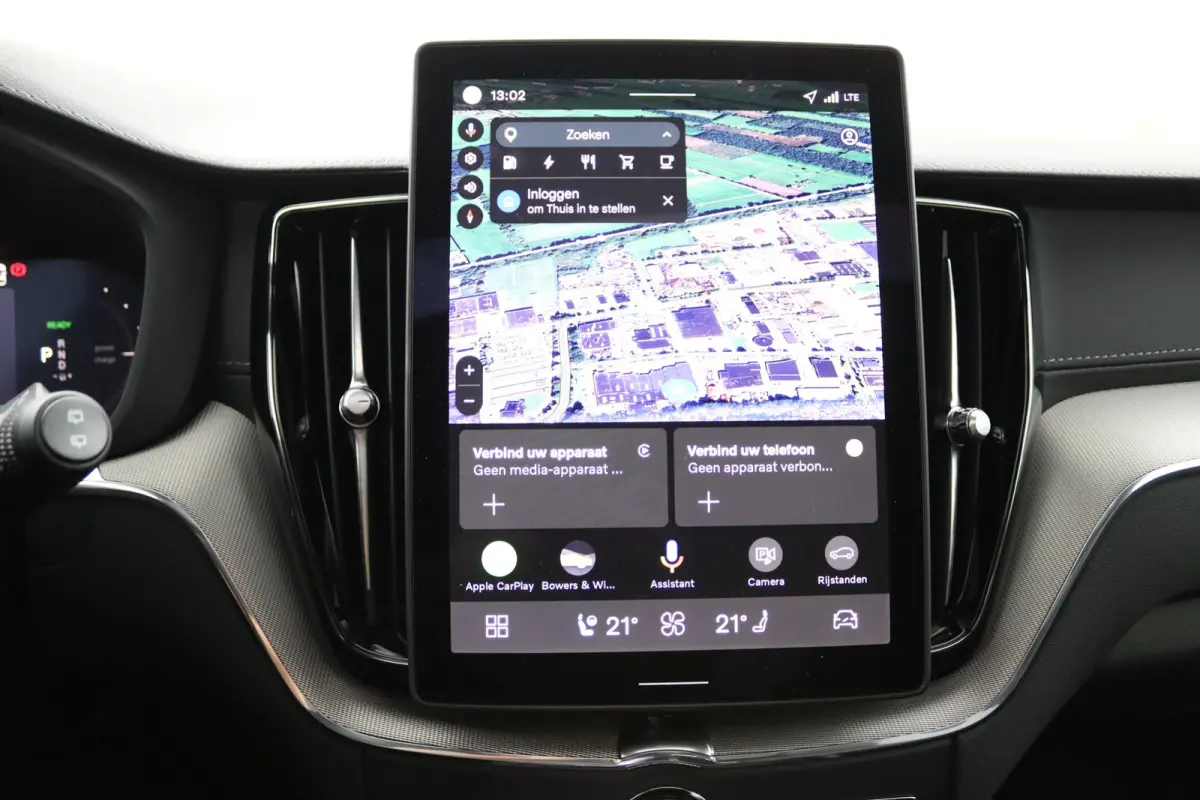 T6 AWD Ultra Black Edition | Luchtvering | Bowers&Wilkins | Direct Beschikbaar | 360 Camera | Gelamineerd Glas | 22 Inch | Stoelvenitlatie | Massage