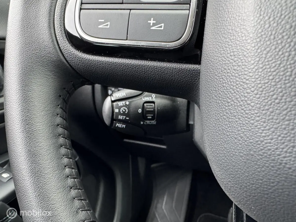 1.2 Hybrid 136 You | Automaat | Carplay