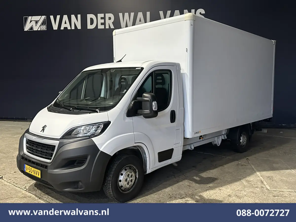 2.2 BlueHDi 141pk Bakwagen 436cm Lang Laadklep Euro6 Airco | 1055kg laadvermogen | Camera Cruisecontrol, Bijrijdersbank.