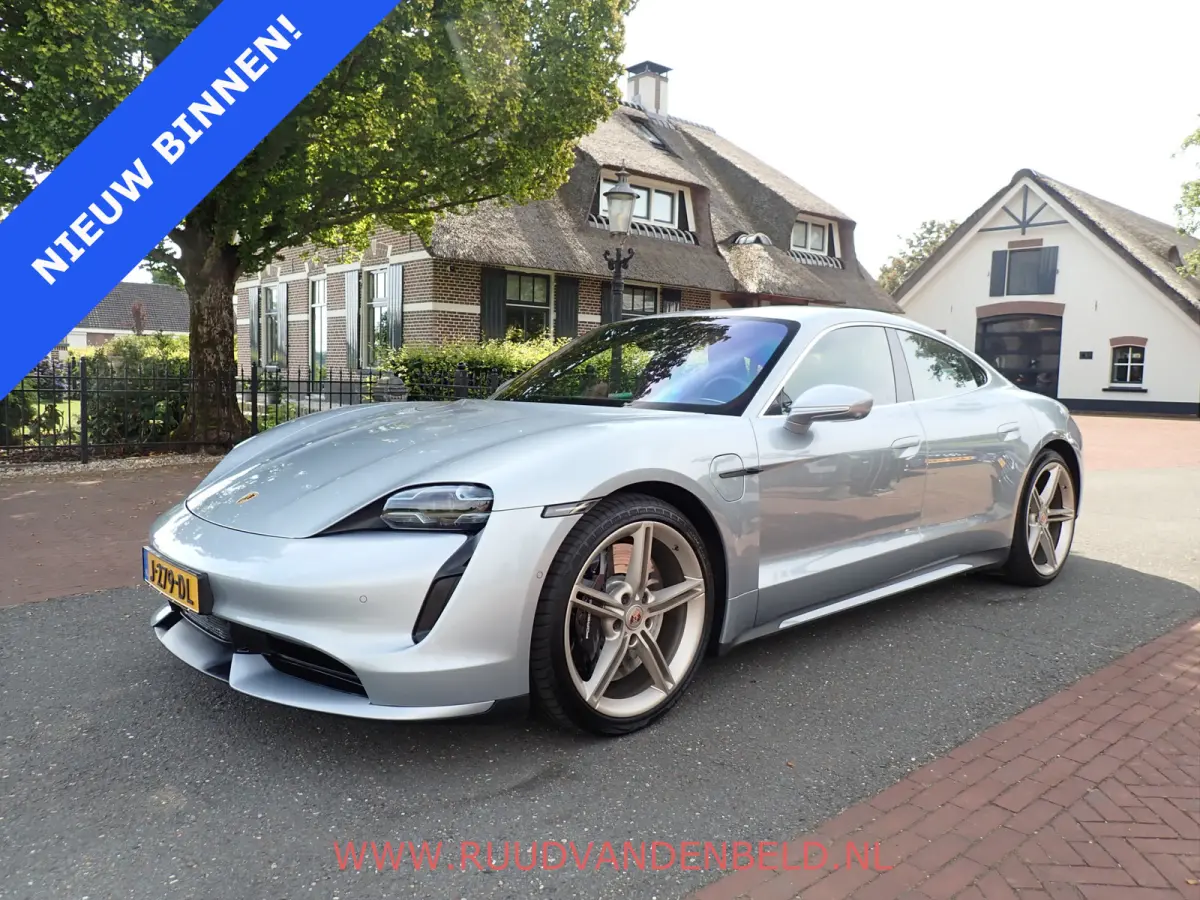 Turbo 626pk 92%SOH SPORT-CHRONO/ACC/BURMESTER/360-CAMERA