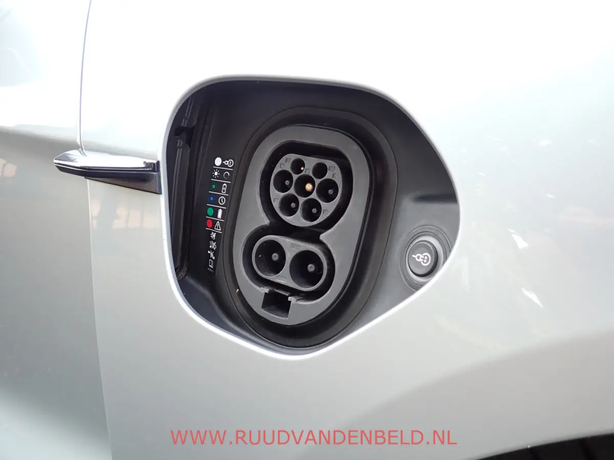 Turbo 626pk 92%SOH SPORT-CHRONO/ACC/BURMESTER/360-CAMERA