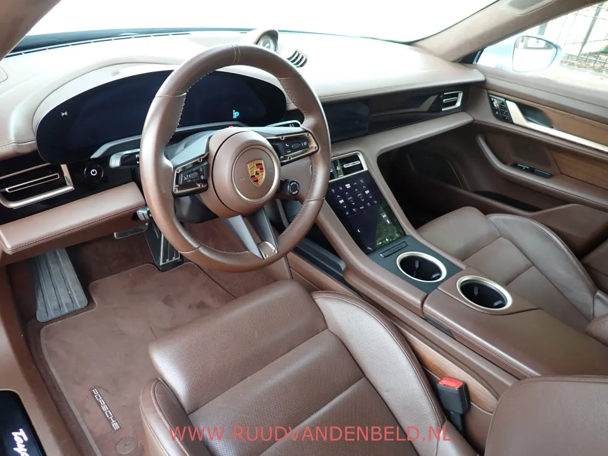 Turbo 626pk 92%SOH SPORT-CHRONO/ACC/BURMESTER/360-CAMERA