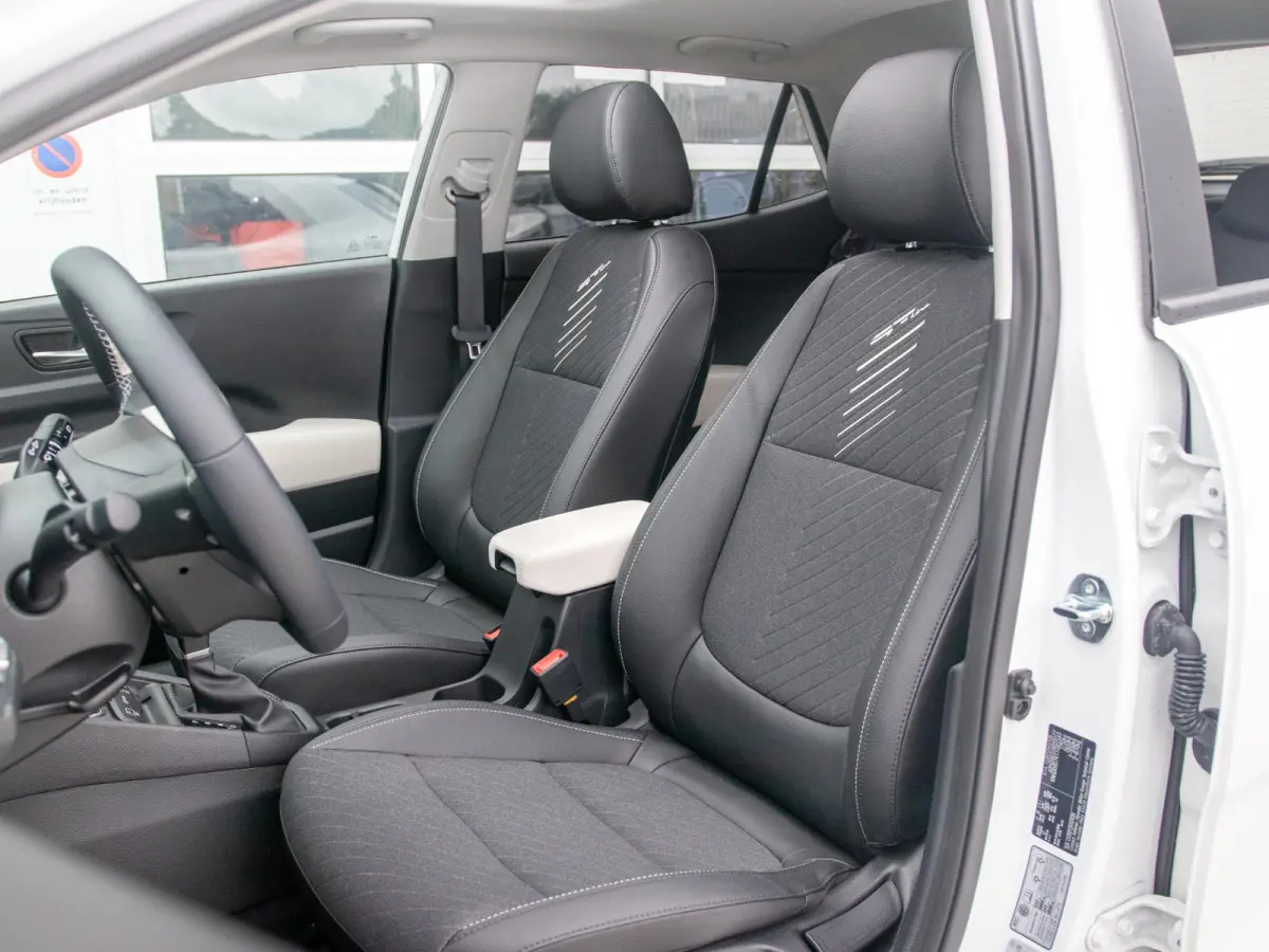 1.0 T-GDi MHEV GT-Line | Actieprijs* | Uit voorraad leverbaar | Automaat | Schuif/kantel | Navigatie | Camera | Carplay | Climate | Cruise